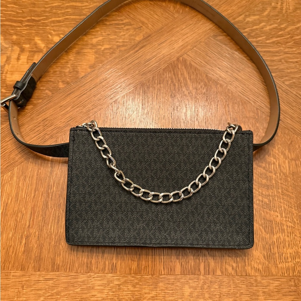 Micheal Micheal Kors belt bag - Picture 3 of 6